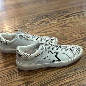 ShuShop White and Black Star Sneakers